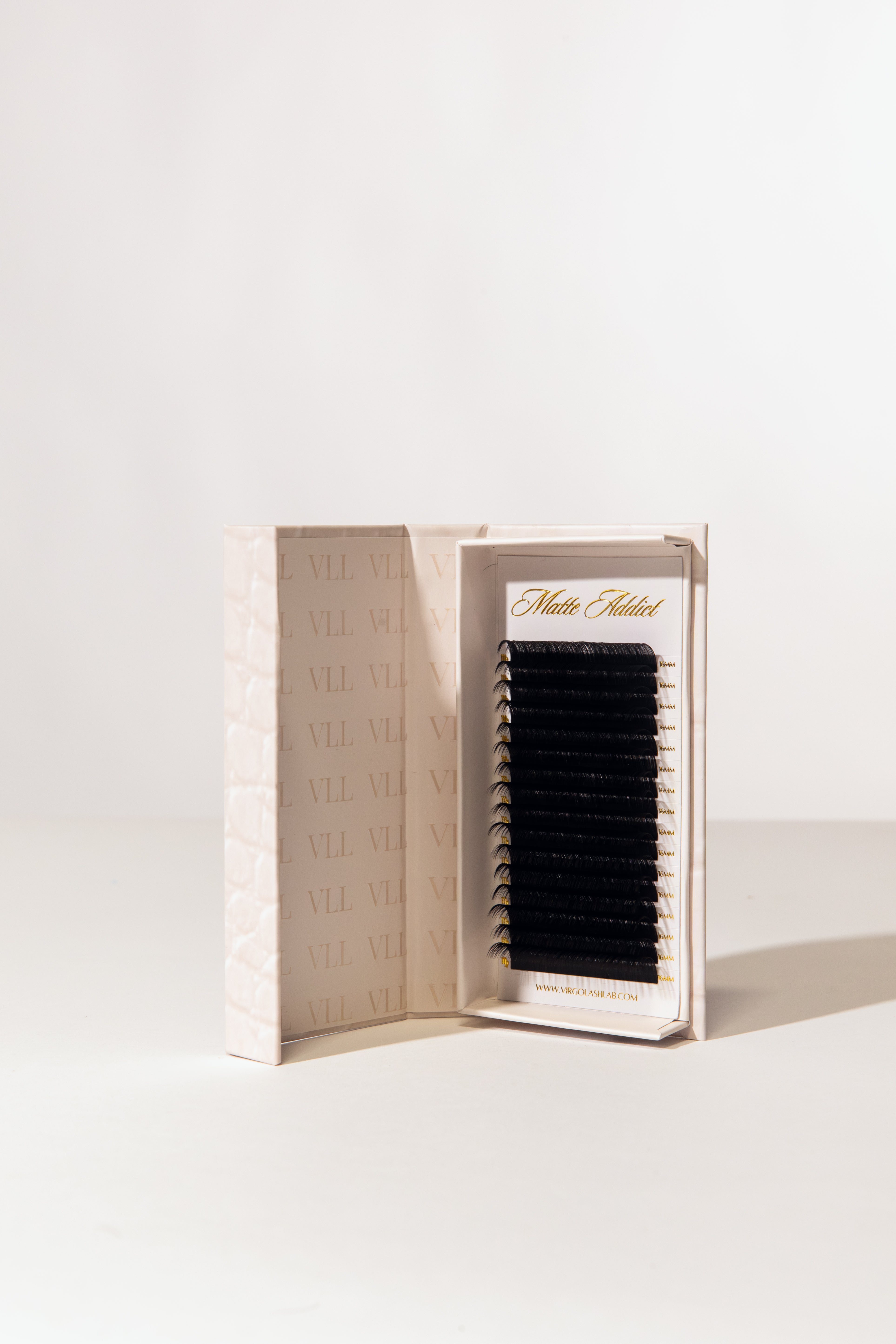 Matte Addict Lash Trays